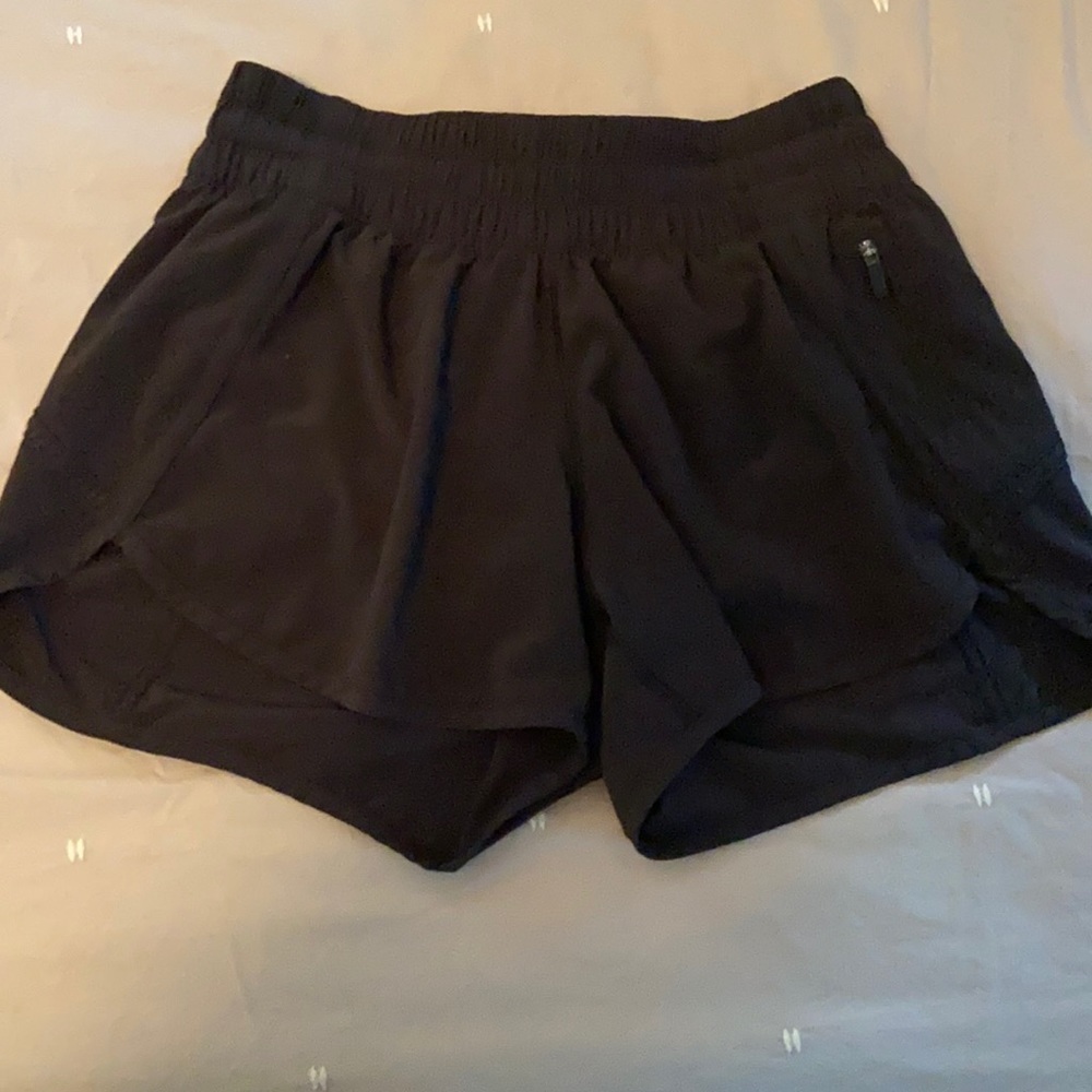 Lululemon Track That 4” shorts size 8